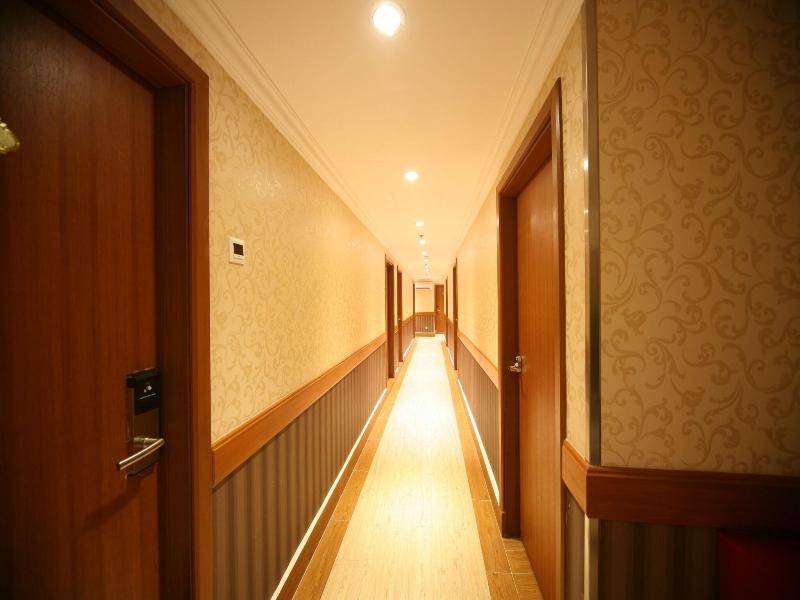 Cardogan Hotel image
