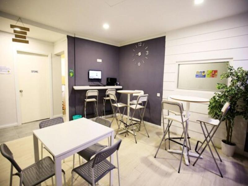 Travelogue Guest House image
