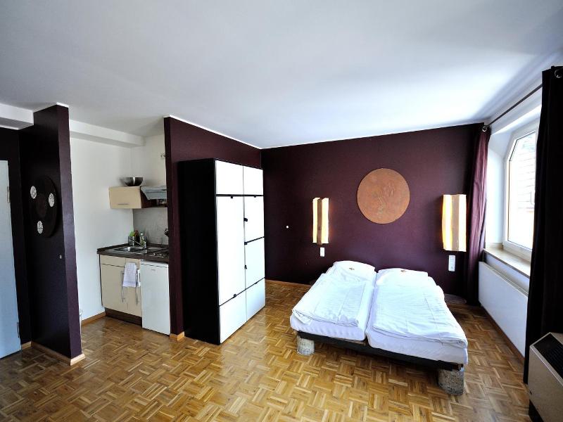 Five Elements Hostel image