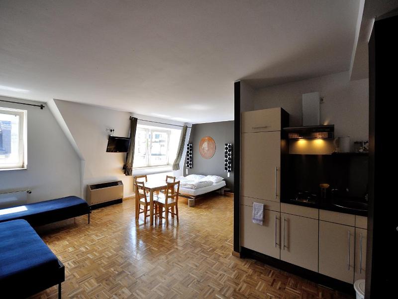 Five Elements Hostel image