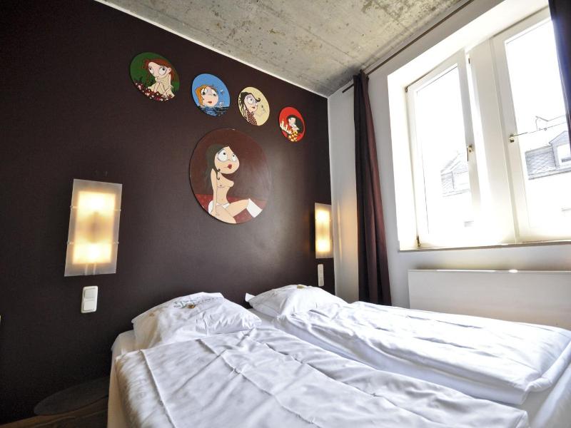 Five Elements Hostel image