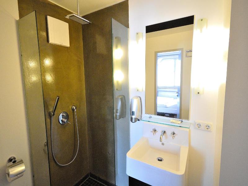 Five Elements Hostel image