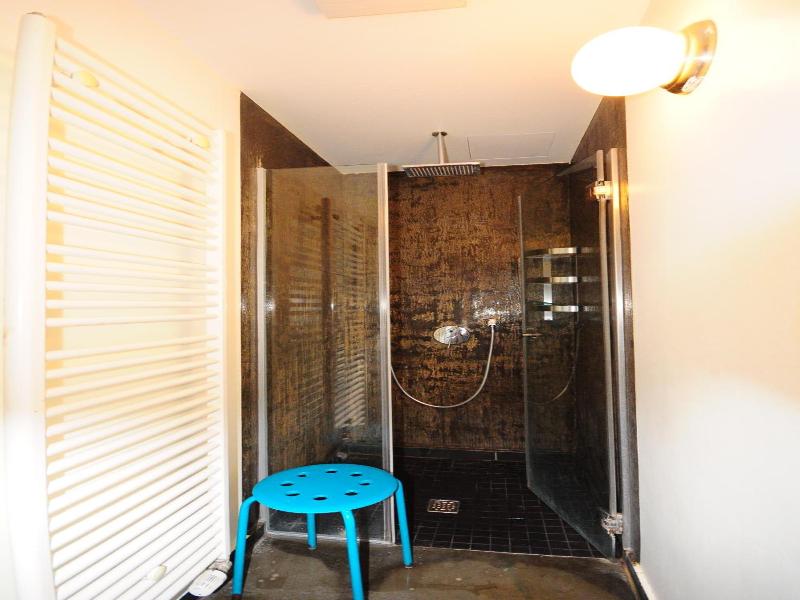 Five Elements Hostel image