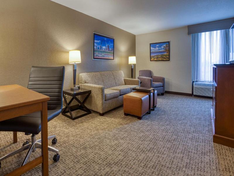 Drury Inn Suites St Louis Fairview Heights image