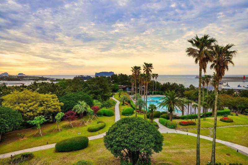 Kensington Resort Seogwipo image
