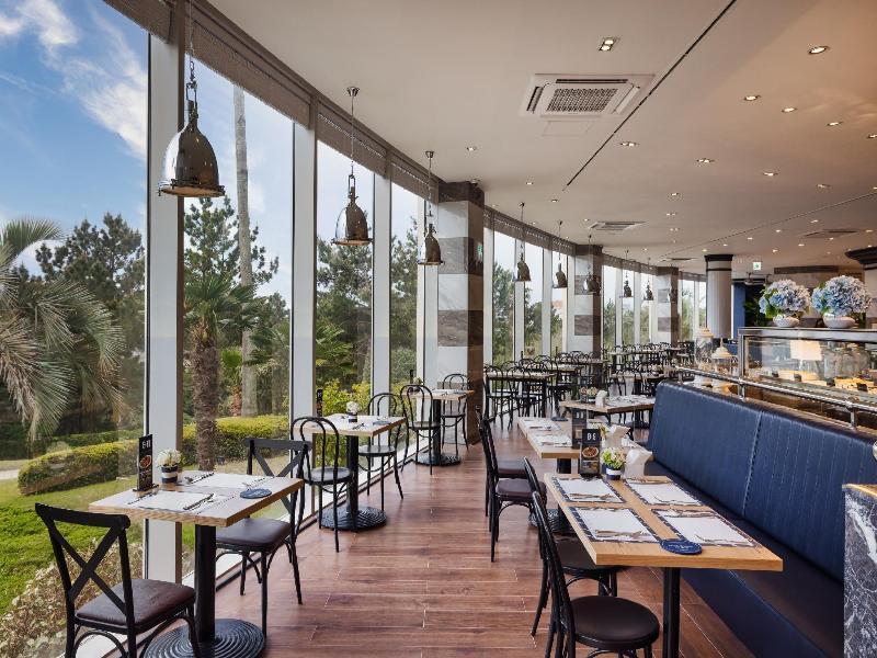 Kensington Resort Seogwipo image