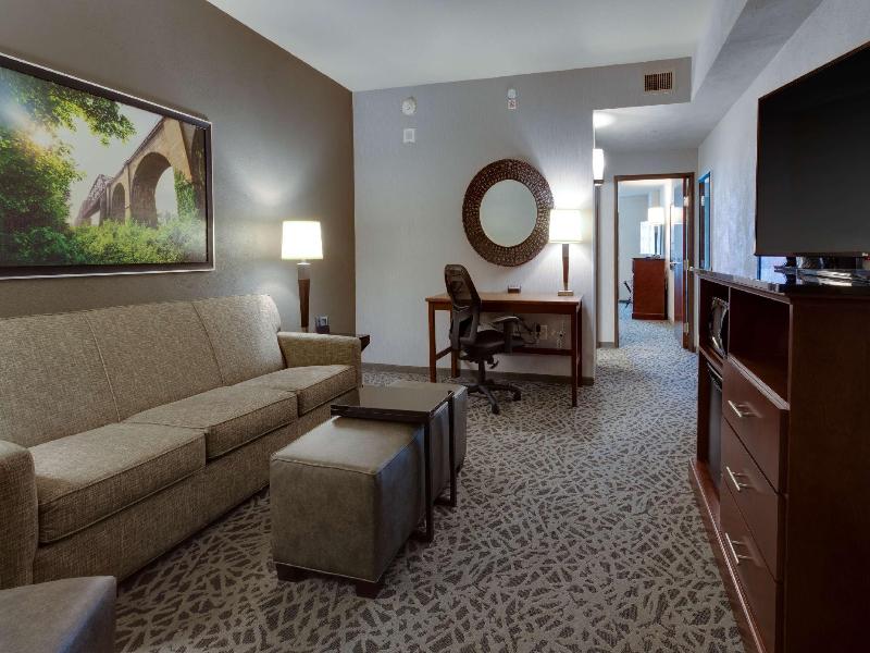 Drury Plaza Hotel Cape Girardeau Conference Center image