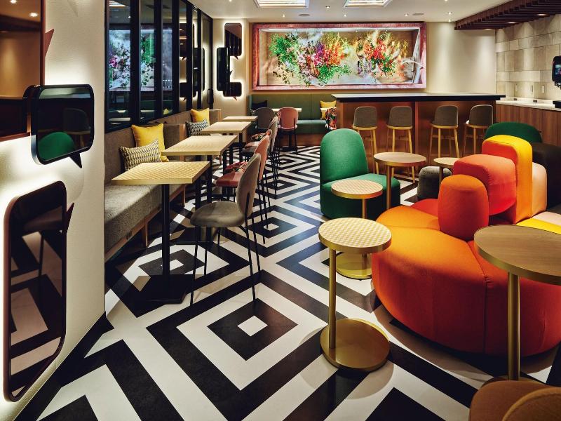 Hotel WBF Hommachi image