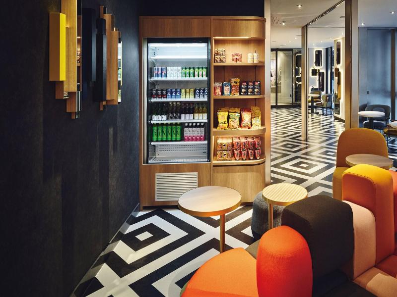 Hotel WBF Hommachi image