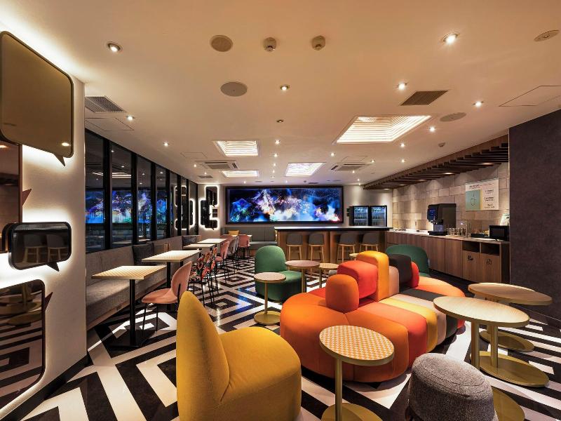 Hotel WBF Hommachi image