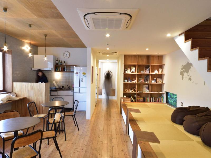 Hostel Mitsuwaya Osaka image