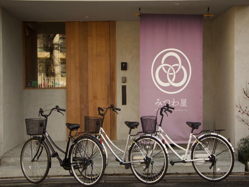 Hostel Mitsuwaya Osaka image