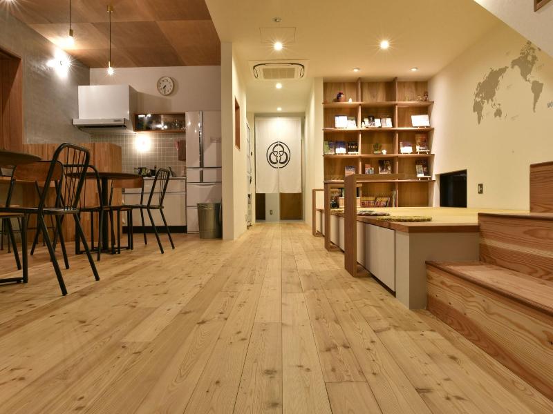 Hostel Mitsuwaya Osaka image