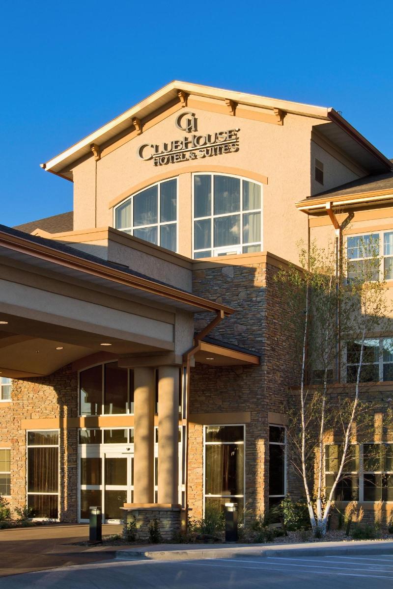 Clubhouse Hotel & Suites Pierre image