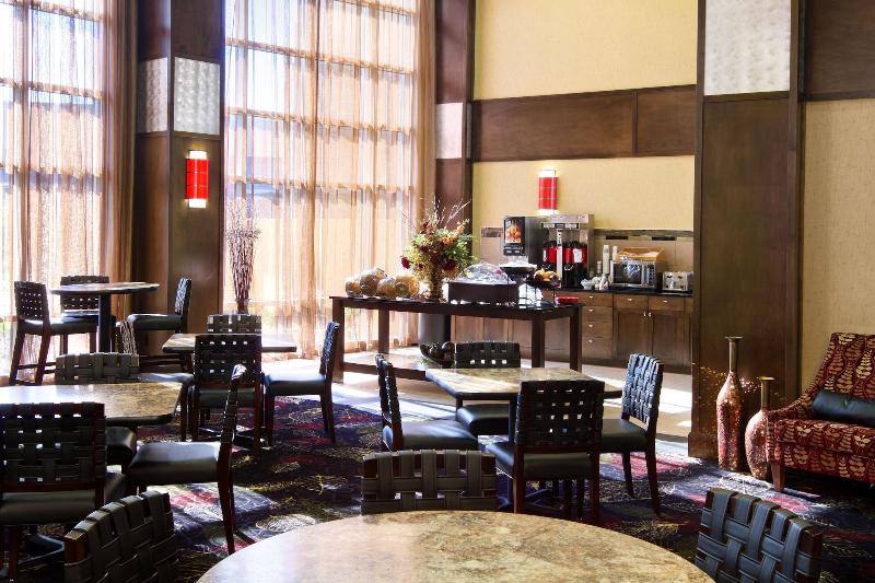 Clubhouse Hotel & Suites Pierre image