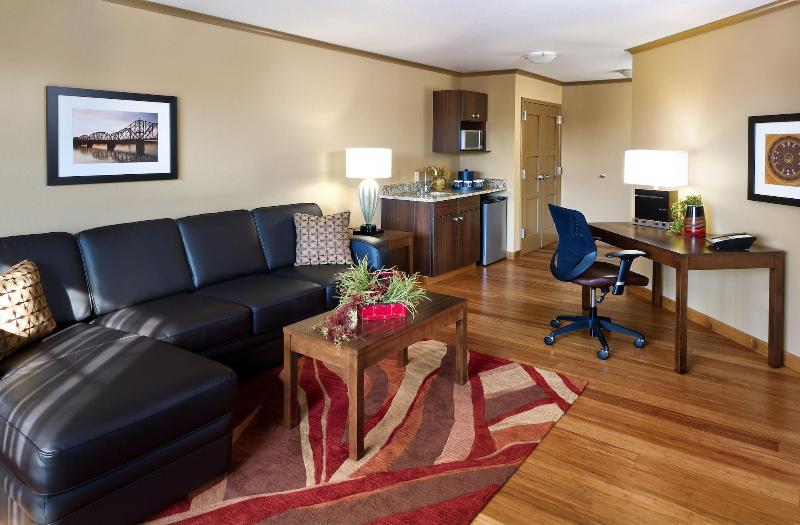 Clubhouse Hotel & Suites Pierre image