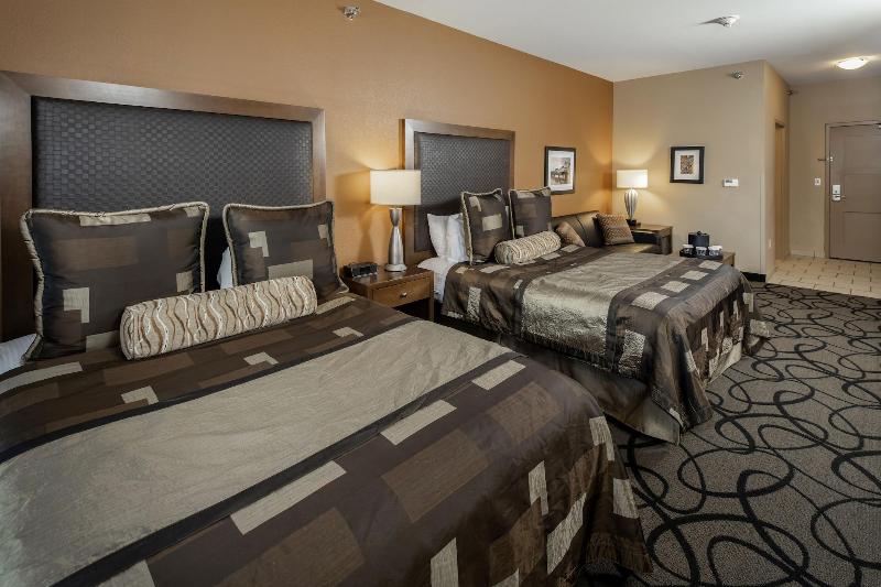 Clubhouse Hotel & Suites Pierre image