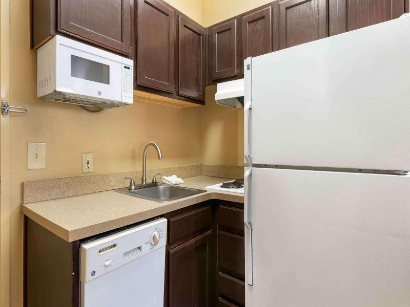 Extended Stay America- Kansas City - Metcalf Ave image