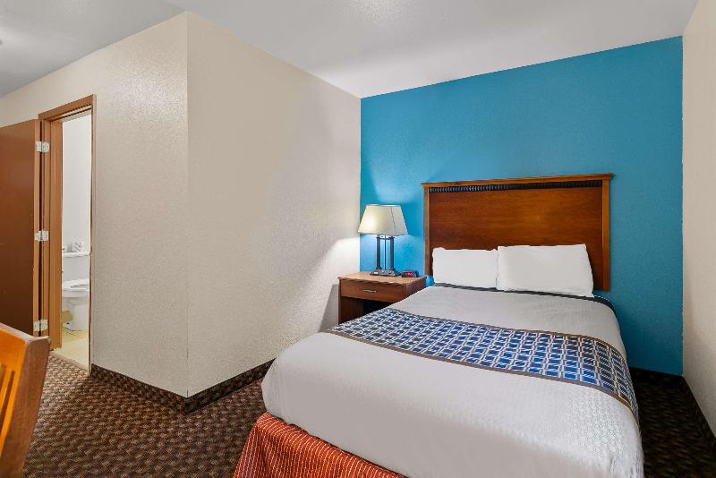 Americas Best Value Inn Lincoln Airport image