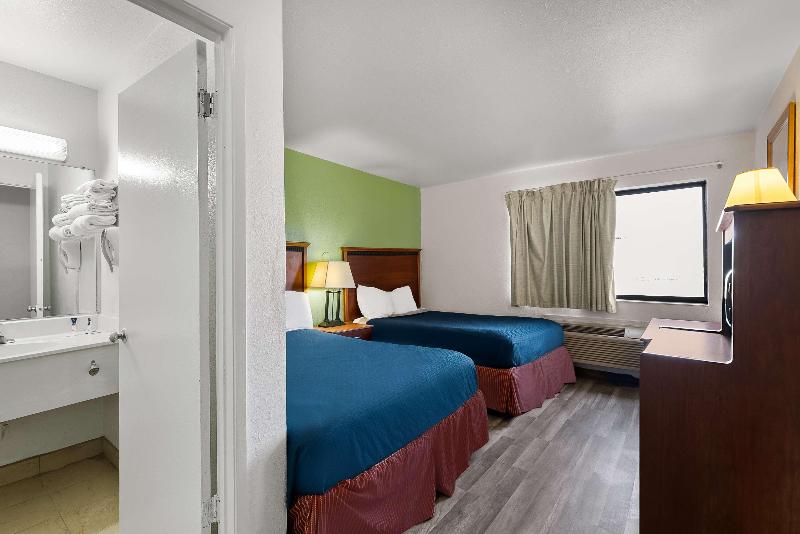 Americas Best Value Inn Lincoln Airport image