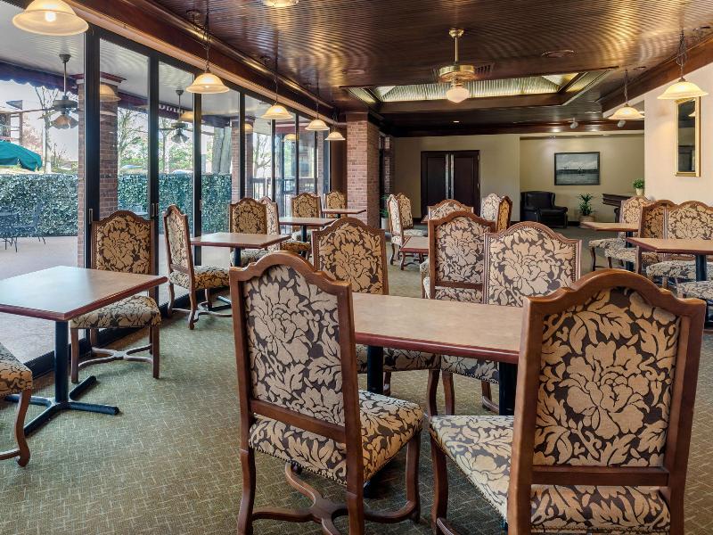 Magnuson Grand Hotel and Conference Center Tyler image