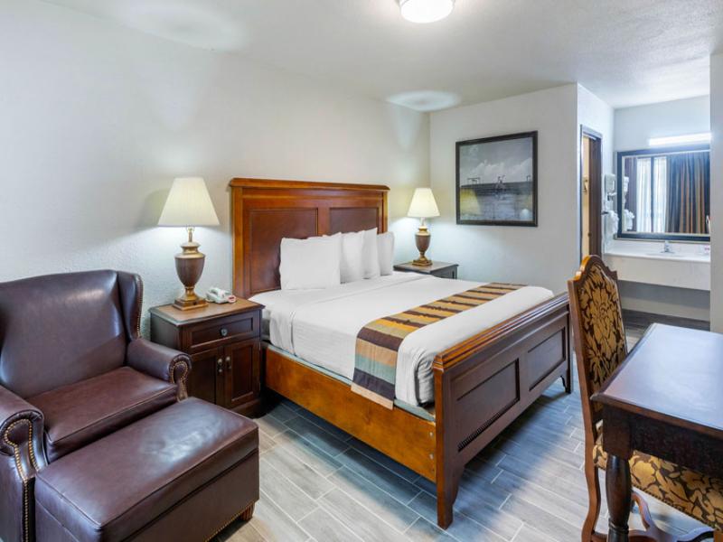 Magnuson Grand Hotel and Conference Center Tyler image