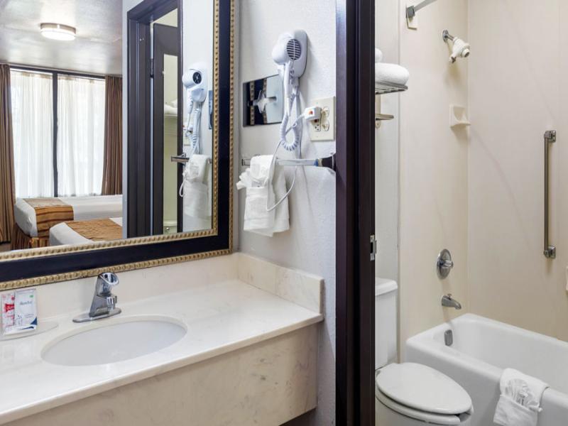 Magnuson Grand Hotel and Conference Center Tyler image
