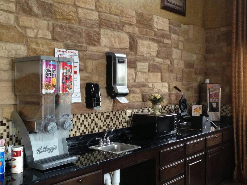 Scottish Inns Fort Worth image