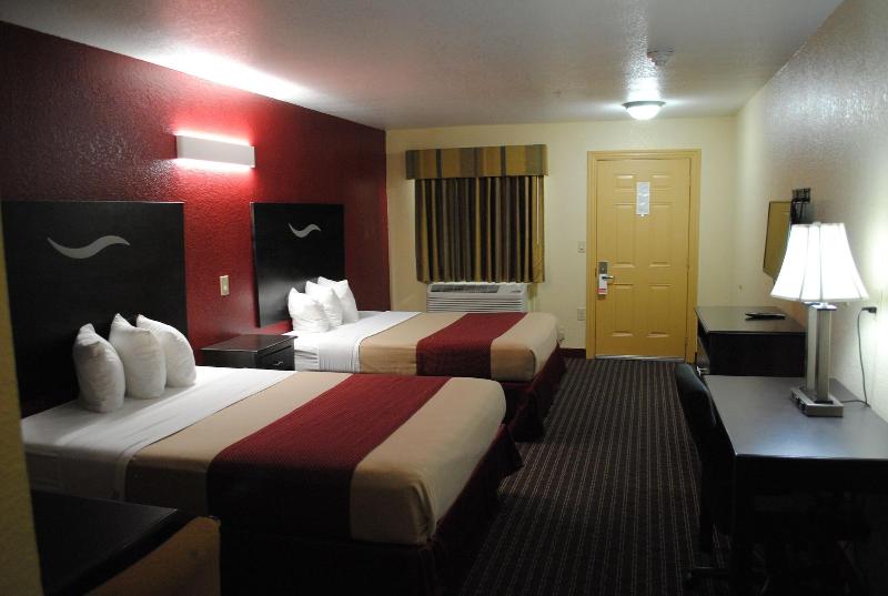 Scottish Inns Fort Worth image