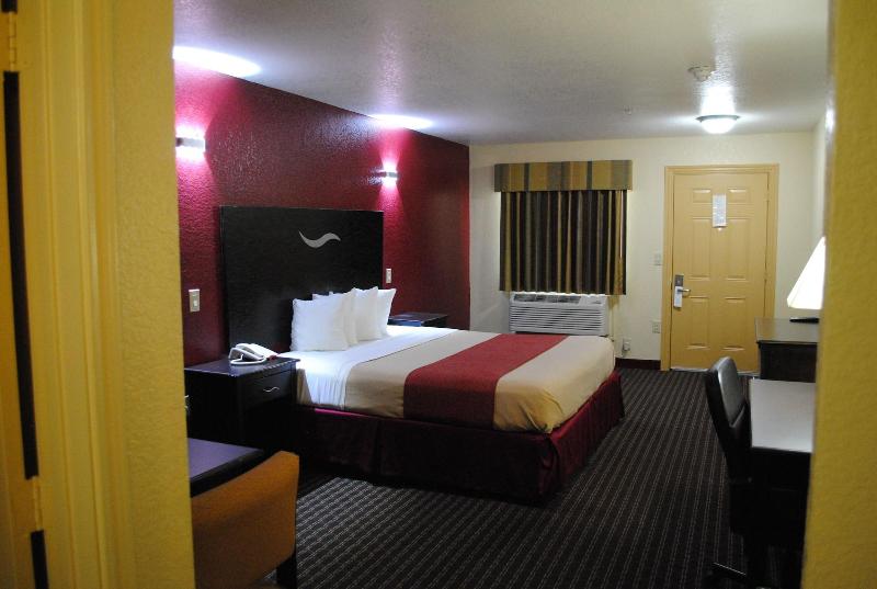 Scottish Inns Fort Worth image