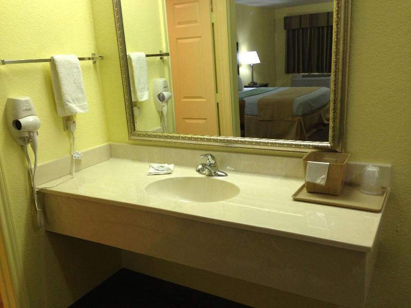 Scottish Inns Fort Worth image