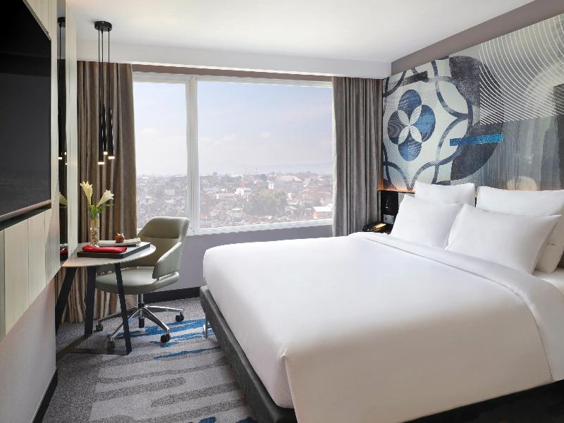 Novotel Suites Yogyakarta Malioboro image