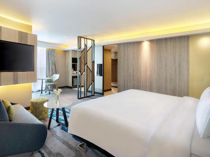 Novotel Suites Yogyakarta Malioboro image