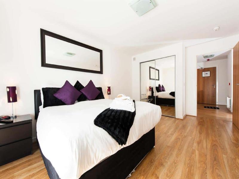 Dream Apartments Quayside Newcastle image