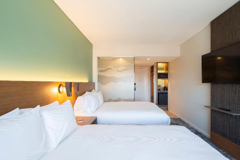 voco Queenstown by IHG image