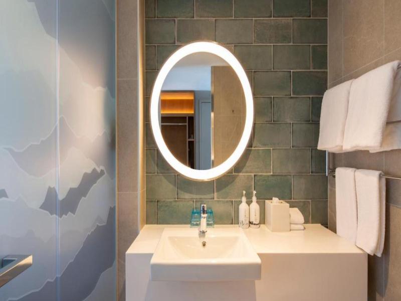voco Queenstown by IHG image