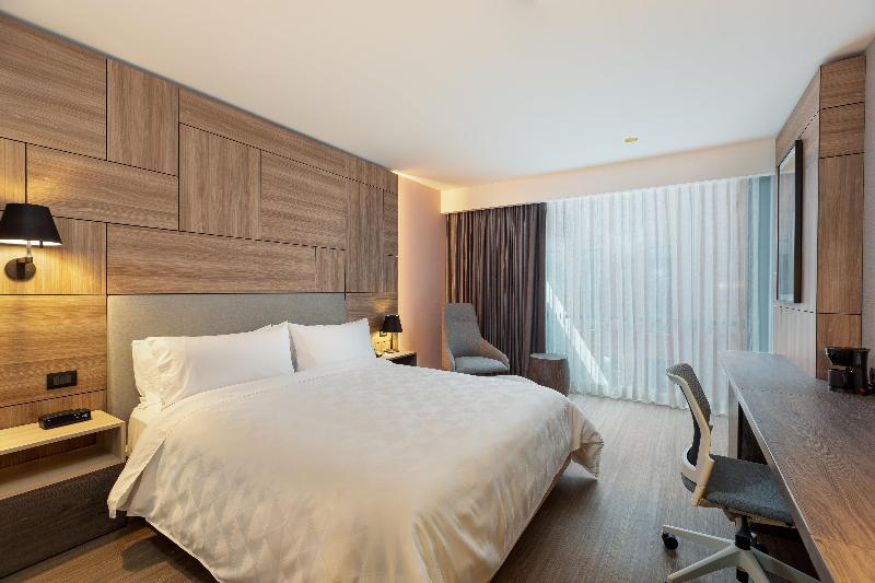 Holiday Inn Lima Miraflores image
