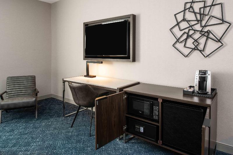 Holiday Inn Express Boston South - Quincy image