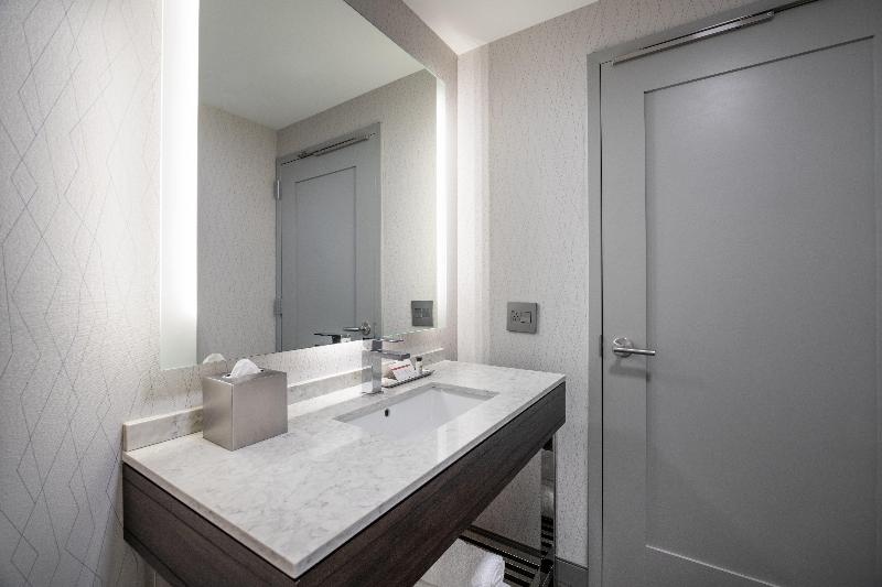 Holiday Inn Express Boston South - Quincy image