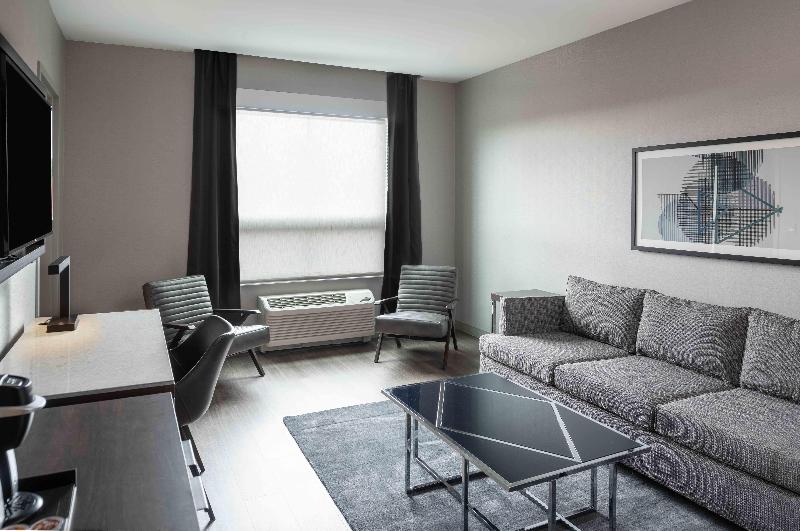 Holiday Inn Express Boston South - Quincy image