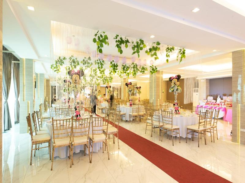 Lenox Hotel