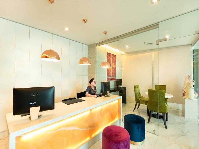 Lenox Hotel
