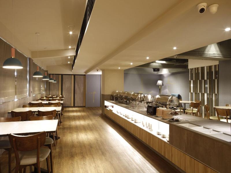 Metro Hotel image
