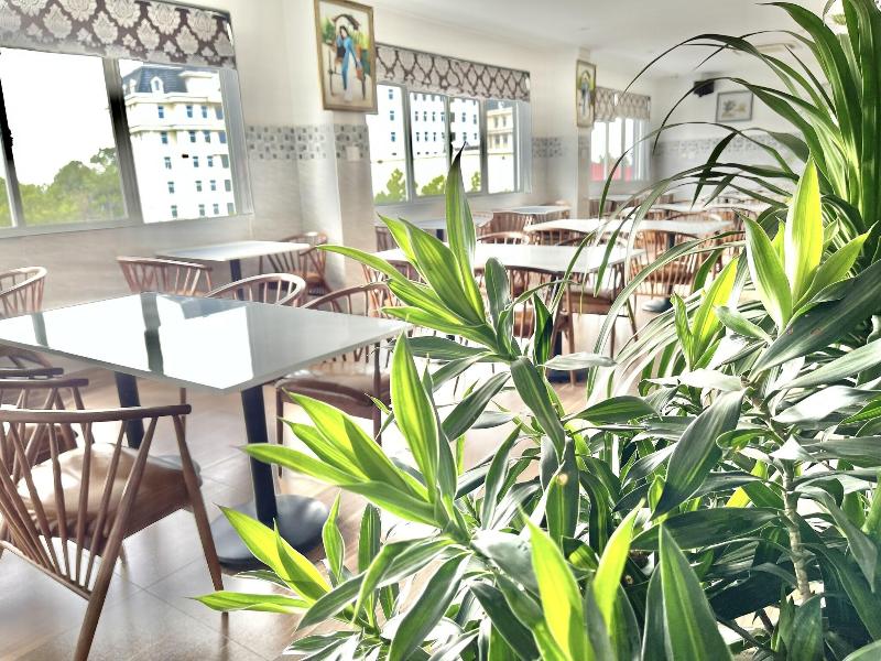 Long Bao Chau Hotel image