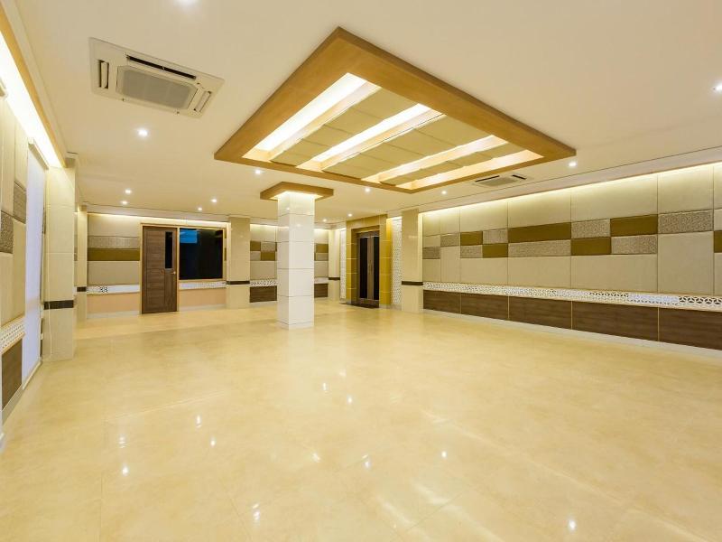 V HOTEL UBON RATCHATHANI