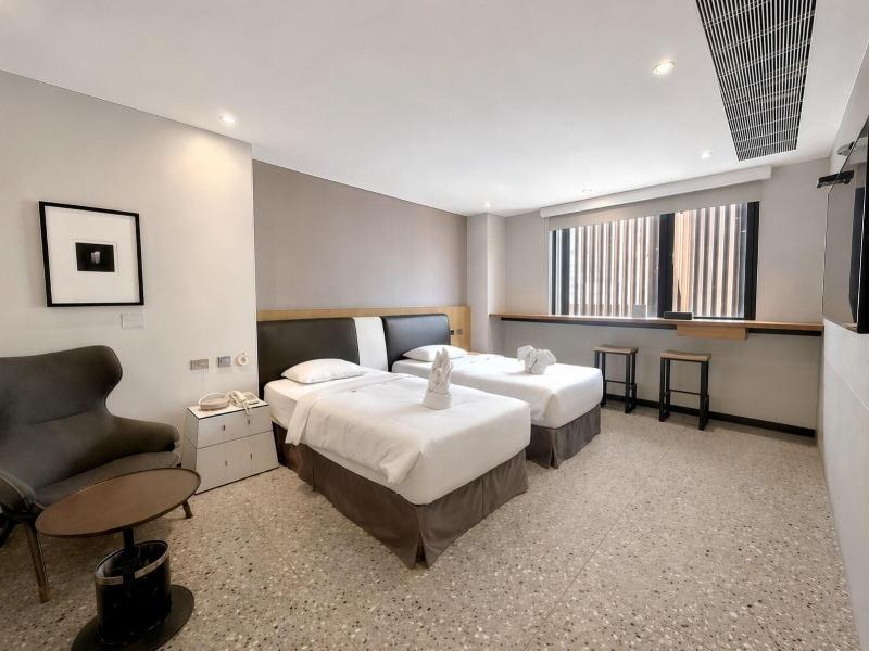 3 Door Hotel image