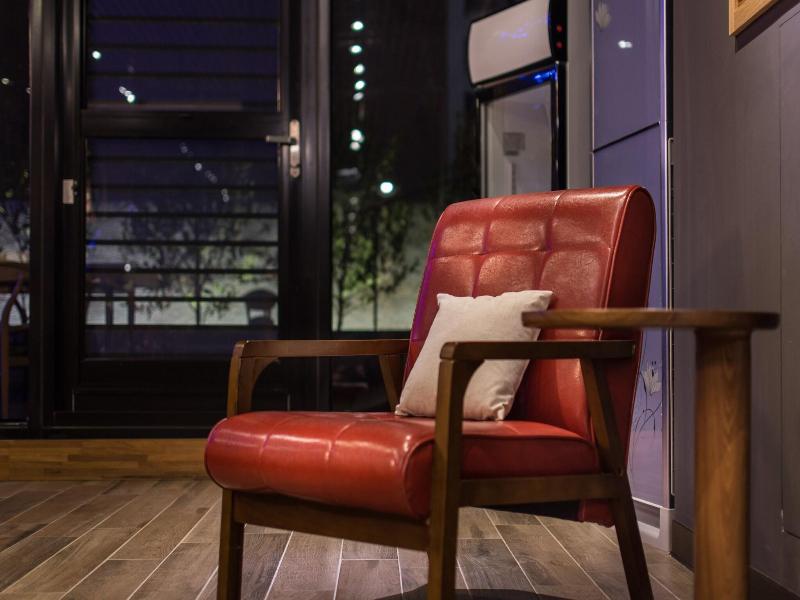 3 Door Hotel image