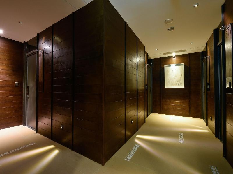 3 Door Hotel image