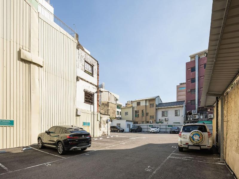 Kindness Hotel Tainan Chihkan Tower image