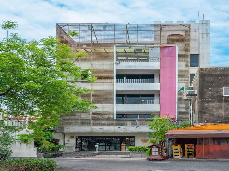 LIGHT HOSTEL TAINAN image
